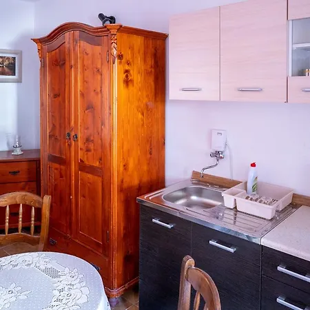 Apartment 2- Postelova Izba S Kupelnou A Kuchynkou Risko V *