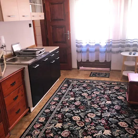 2- Postelova Izba S Kupelnou A Kuchynkou Risko V Apartment *