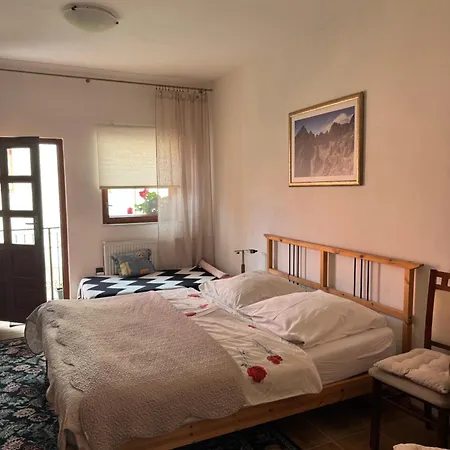 2- Postelova Izba S Kupelnou A Kuchynkou Risko V Appartement