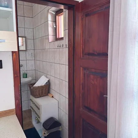 Appartamento 2- Posteľová Izba S Kuchynkou A Kúpeľňou Riško V *