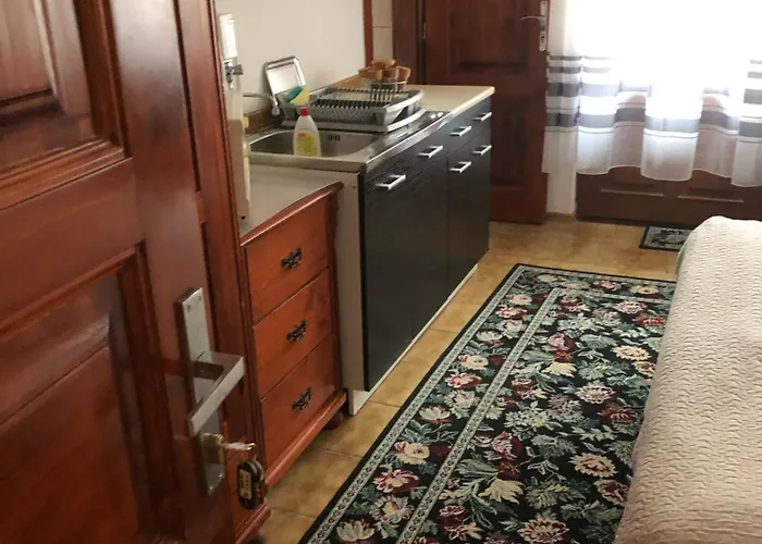 Lägenhet 2- Postelova Izba S Kupelnou A Kuchynkou Risko V *