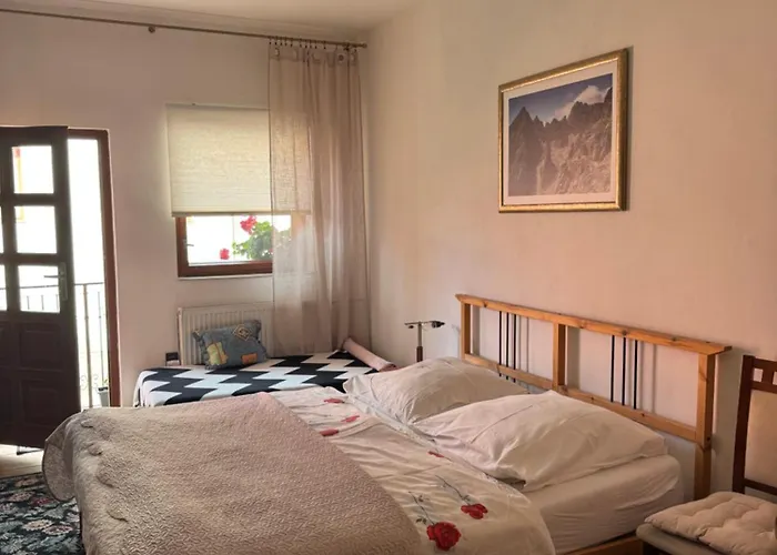 2- Postelova Izba S Kupelnou A Kuchynkou Risko V Lägenhet